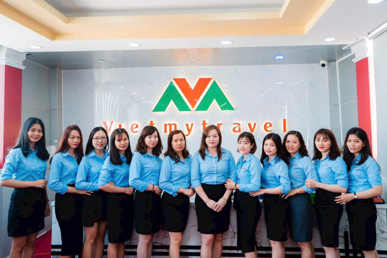 Nhân Viên Công Ty Du Lịch Việt Mỹ - Vietmytravel