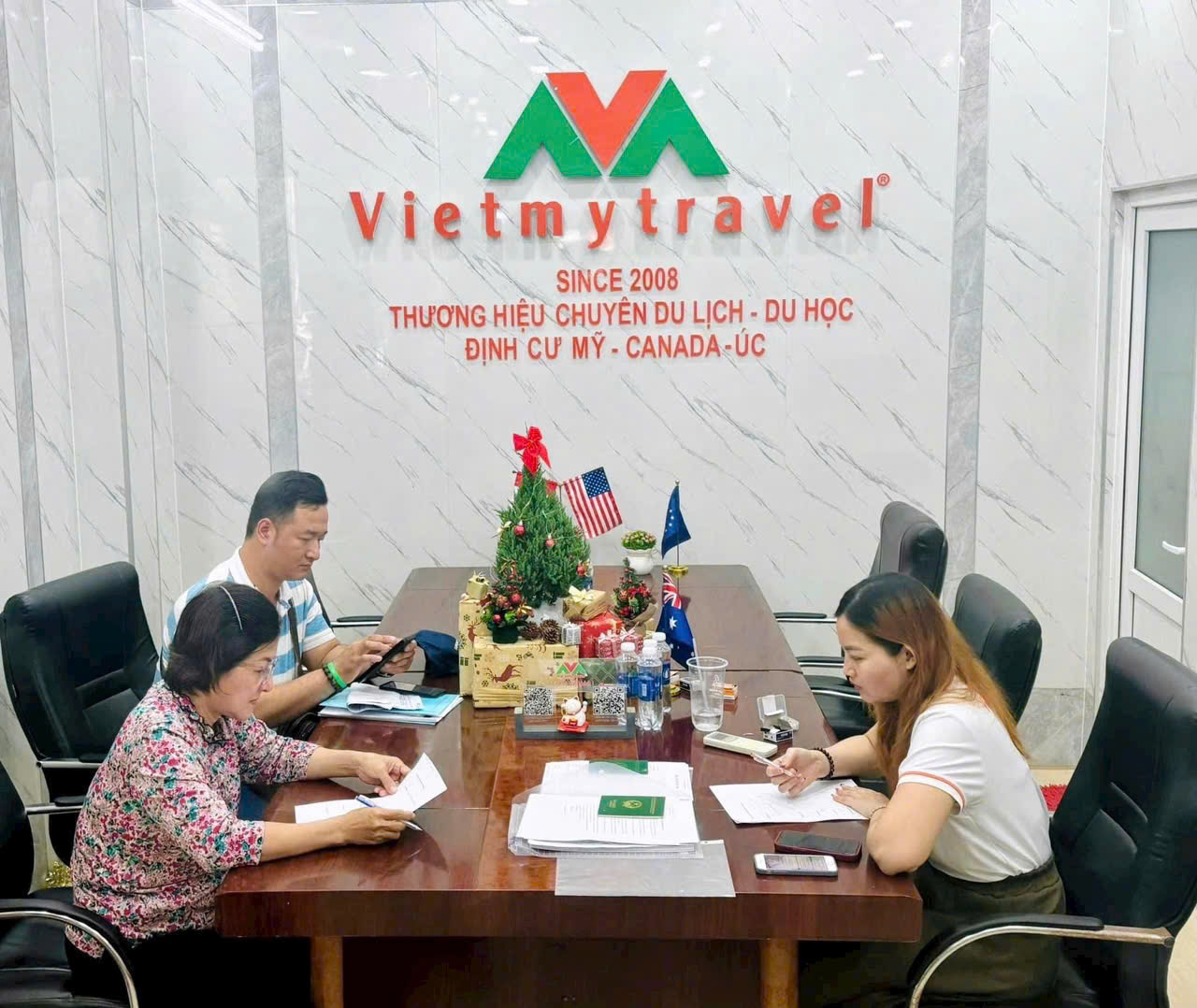 Hướng Dẫn Khách Trả Lời Phỏng vấn xin visa du lịch mỹ